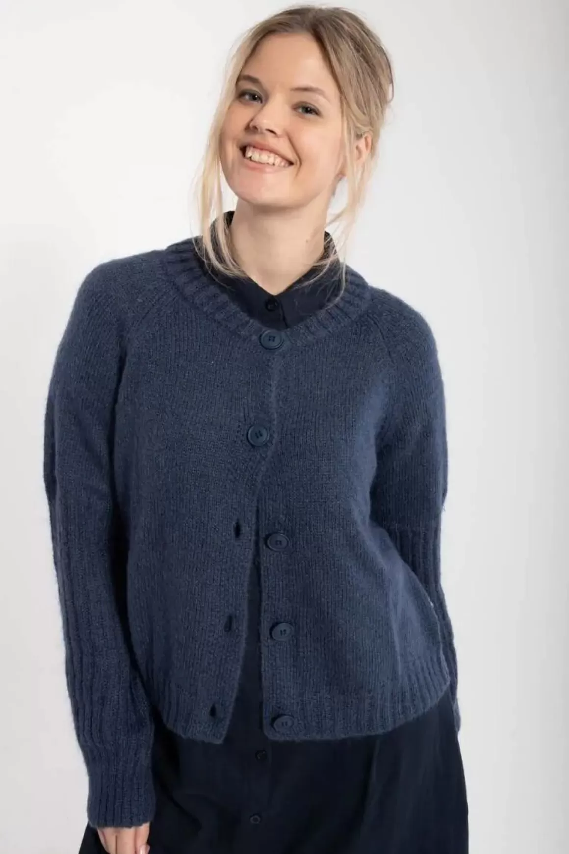 Damen Danefæ Danarnaq Wool Cardigan Marine