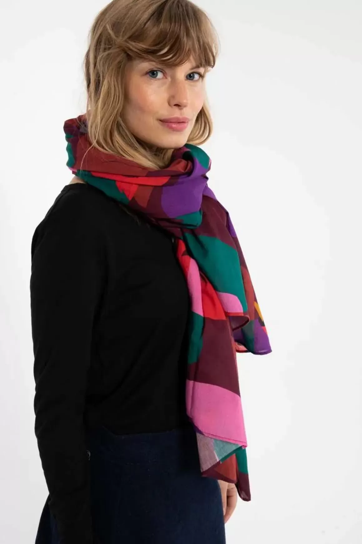 Damen Danefæ Danenordby Scarf Dark Bordeaux Swanoscope